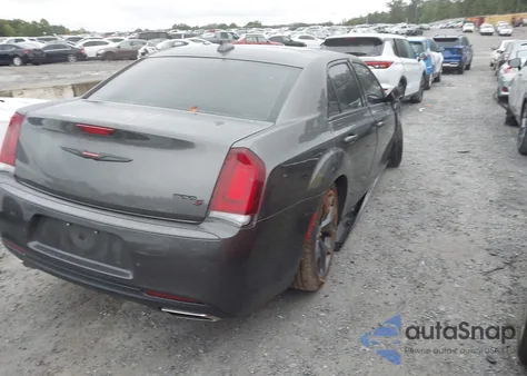 2023 Chrysler 300 300S z USA, uszkodzony, nr VIN 2C3CCABG6PH585200